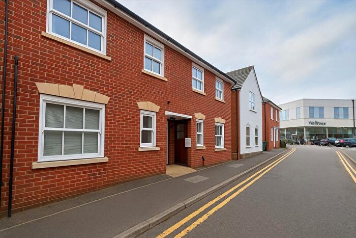 2 Bedroom Flat To Rent In Haydon Place, Guildford, GU1