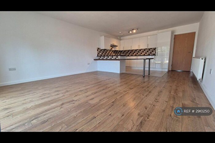 3 Bedroom Terraced House To Rent In Whitby Road, Whitby, Ellesmere Port, CH65