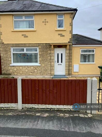 5 Bedroom Semi-Detached House To Rent In Green Lane, Ormskirk, L39