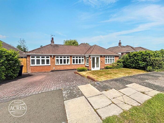 3 Bedroom Detached Bungalow For Sale In Newton Close, Great Barr, Birmingham, B43