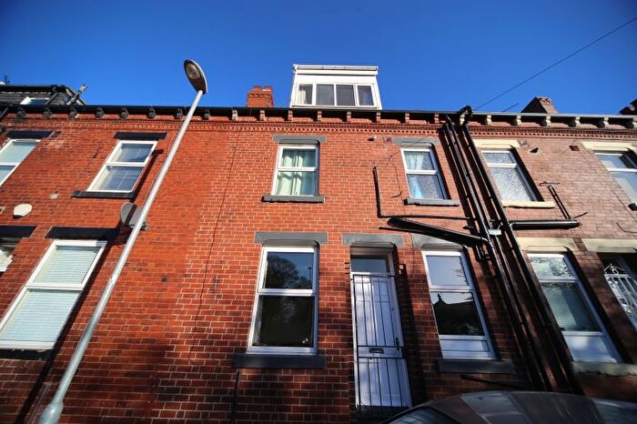 2 Bedroom Terraced House To Rent In Vesper Grove, Kirkstall, Leeds, LS5