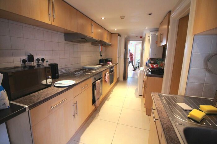 7 Bedroom Terraced House To Rent In Minny Street, Cathays, CF24