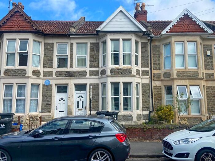 5 Bedroom Terraced House To Rent In Victoria Park, Fishponds, BS16
