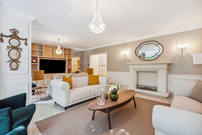 3 Bedroom Flat To Rent In Castleacre, Hyde Park Crescent, W2