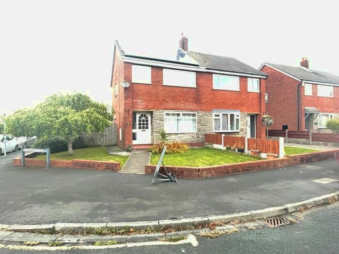 4 Bedroom Semi-Detached House To Rent In Sandwick Close, Fulwood, Preston, PR2
