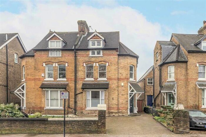 5 Bedroom Semi-Detached House To Rent In Lee High Road, London, SE12