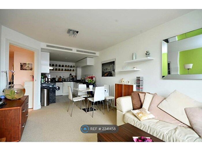 1 Bedroom Flat To Rent In Warwick Building, London, SW11