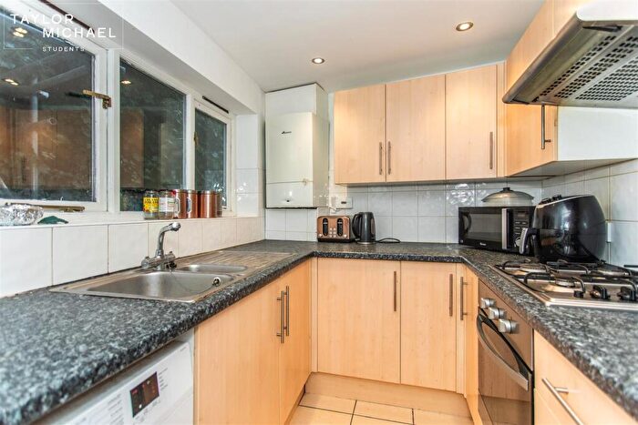 4 Bedroom Terraced House To Rent In Upper Lewes Road, Brighton, BN2