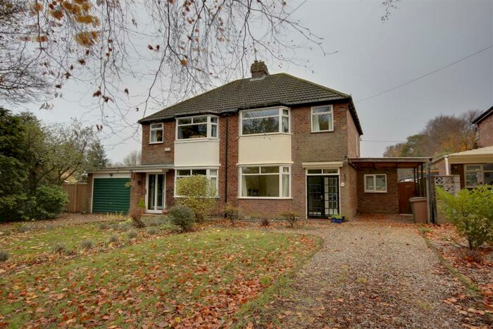 3 Bedroom Semi-Detached House For Sale In Melton Old Road, Melton, HU14