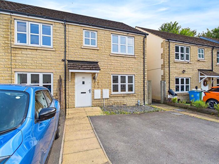 3 Bedroom Semi-Detached House To Rent In Willow Way, Skipton, BD23