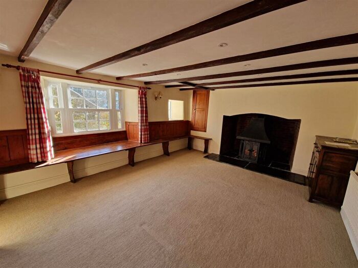 5 Bedroom Farm House To Rent In Coombe, St. Austell, PL26