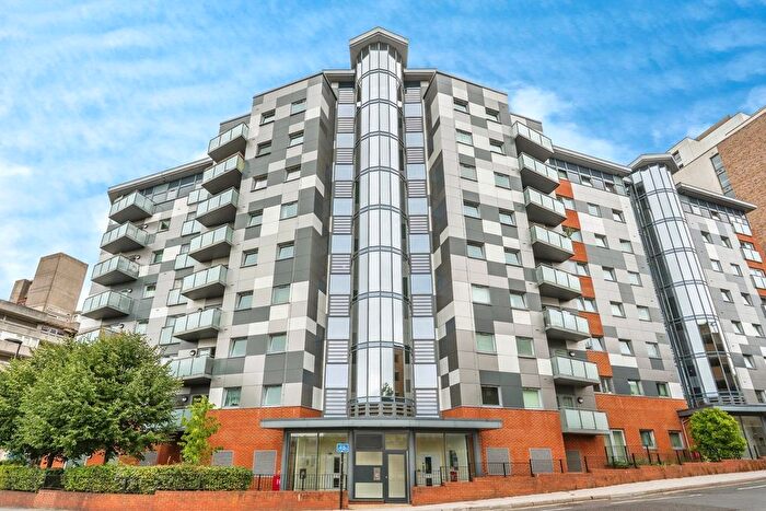 1 Bedroom Flat For Sale In West Park Road, Southampton, Hampshire, SO15
