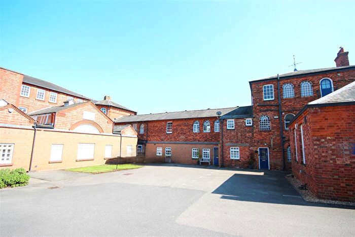 3 Bedroom Flat To Rent In Irthlingborough Road, Wellingborough, NN8