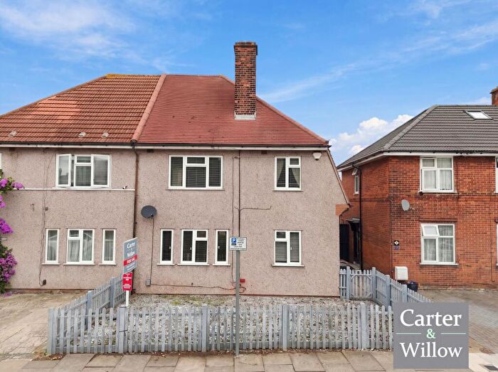3 Bedroom Semi-Detached House For Sale In Longbridge Road, Dagenham, RM8
