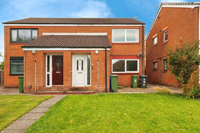 2 Bedroom Flat For Sale In City Avenue, Denton, Manchester, Greater Manchester, M34