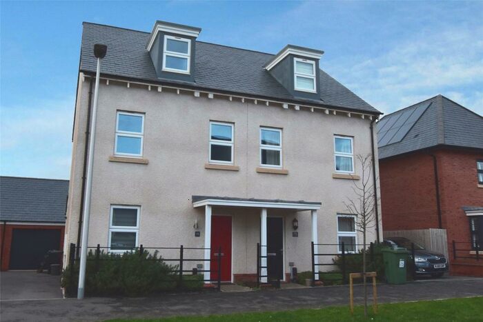 3 Bedroom Semi-Detached House To Rent In Topsham, EX2