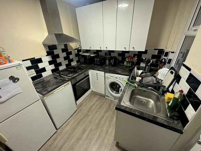 3 Bedroom Terraced House To Rent In Glenroy Street, Roath, Cardiff, CF24