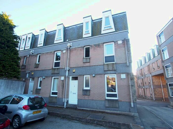 1 Bedroom Flat To Rent In Salisbury Court, Aberdeen, AB10