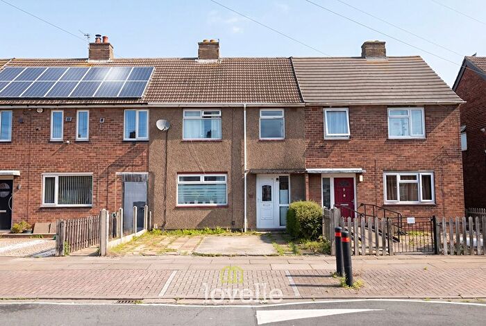 3 Bedroom Terraced House For Sale In Crosby Road, Grimsby, DN33