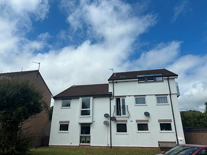2 Bedroom Apartment To Rent In Woodfield Close, Exmouth, EX8