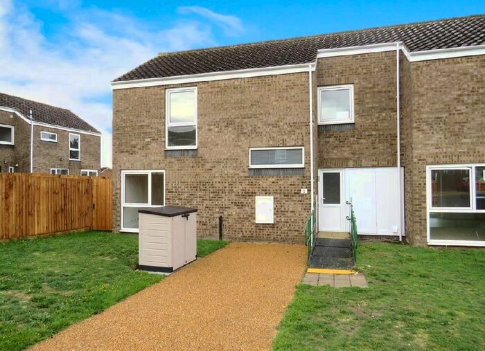 3 Bedroom End Of Terrace House To Rent In Yew Close, RAF Lakenheath, Brandon IP27
