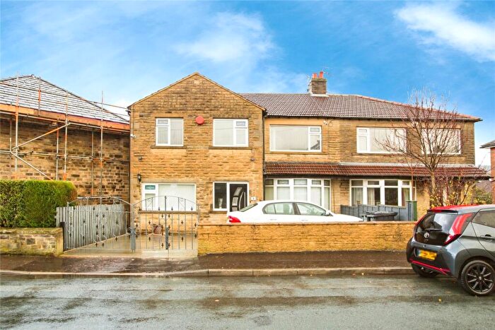 5 Bedroom Semi Detached House For Sale In Crestfield Crescent, Elland, West Yorkshire, HX5
