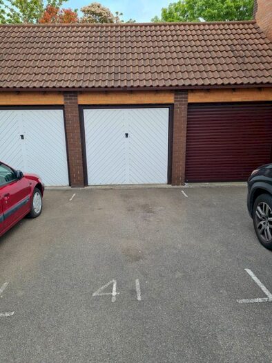 Parking/garage To Rent In Bull Close, Chafford Hundred, RM16