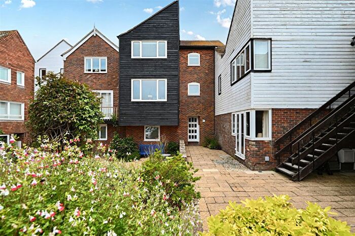3 Bedroom Town House For Sale In Meryon Court, Rye, East Sussex, TN31