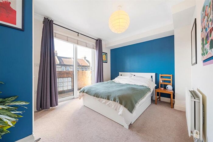 1 Bedroom Flat For Sale In Redpath House, Norwood Road, SE27