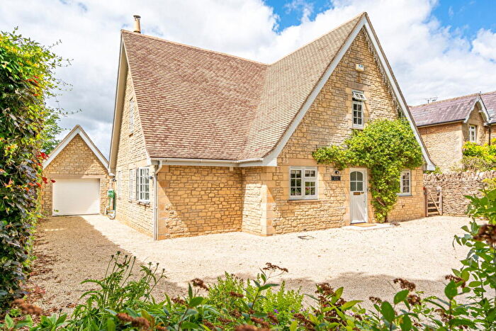 4 Bedroom Detached House For Sale In Alderton Road, Grittleton, SN14