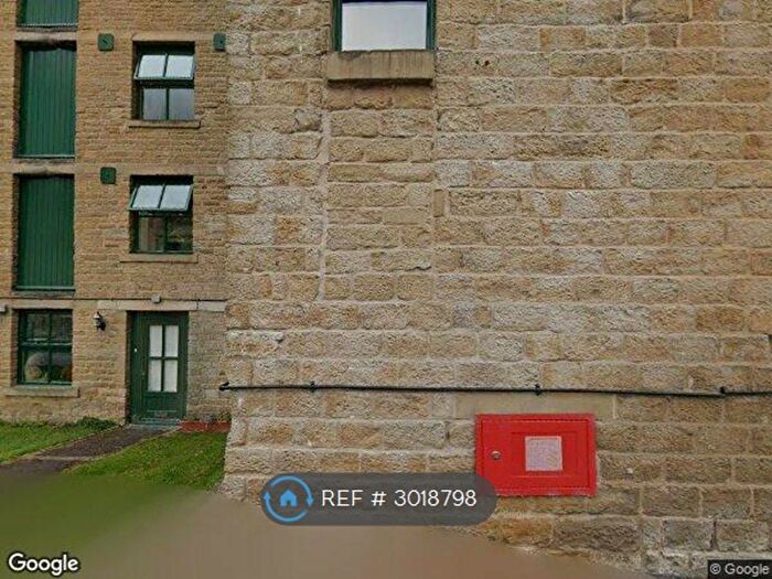 2 Bedroom Flat To Rent In Navigation Rise, Huddersfield, HD3