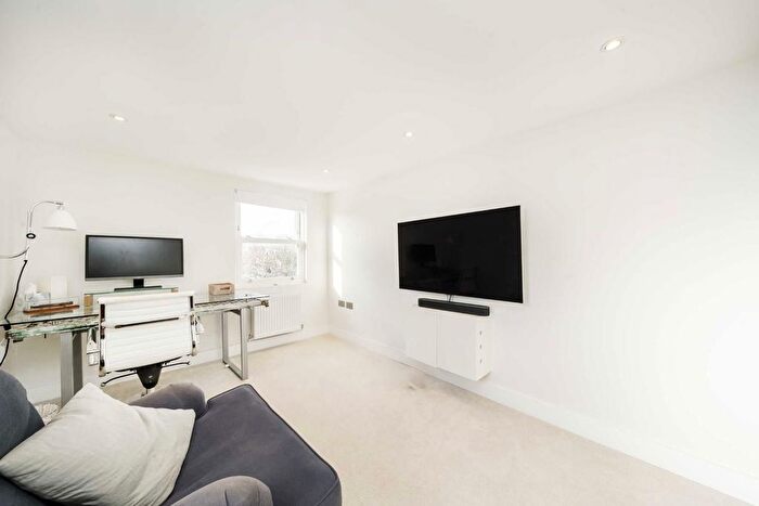5 Bedroom Terraced House To Rent In Graham Road, London, SW19