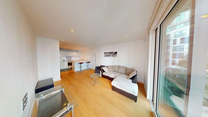 1 Bedroom Flat To Rent In Keats Apartments, Saffron Central Square, Croydon, CR0