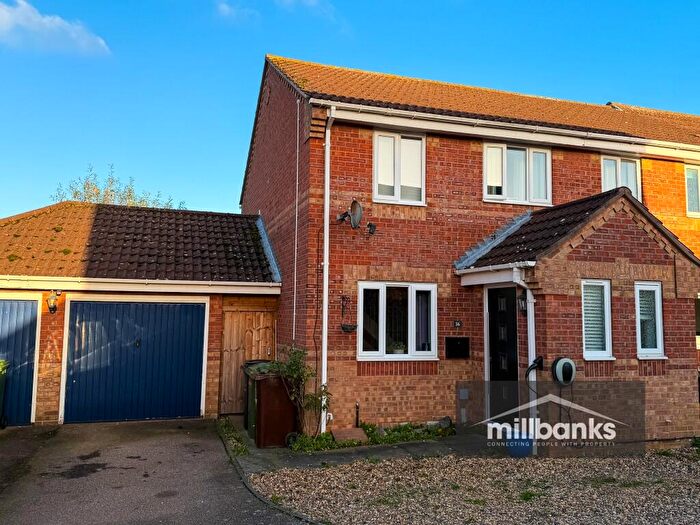 3 Bedroom Semi Detached House For Sale In Lavender Close, Attleborough, Norfolk, NR17