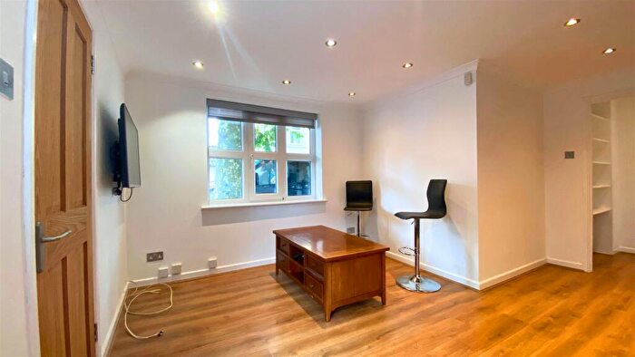 1 Bedroom Flat To Rent In Redland, Bristol, BS6