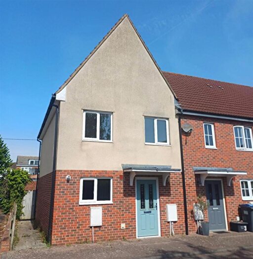 3 Bedroom House To Rent In Mitchell Close, Royal Wootton Bassett, SN4