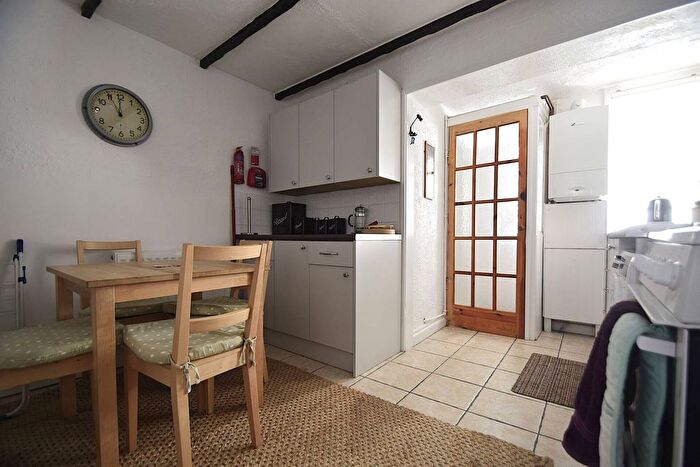 2 Bedroom End Of Terrace House To Rent In St. Catherines Street, Ventnor, PO38