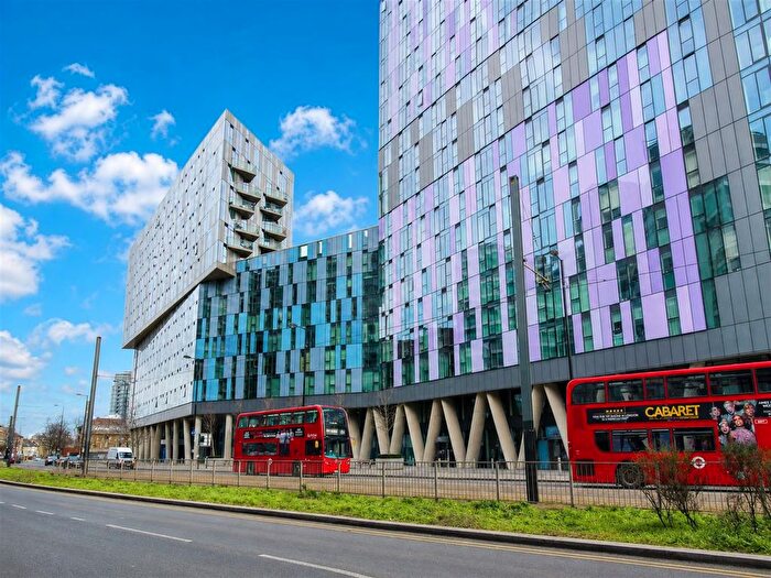 1 Bedroom Flat To Rent In Saffron Central Square, Croydon, CR0
