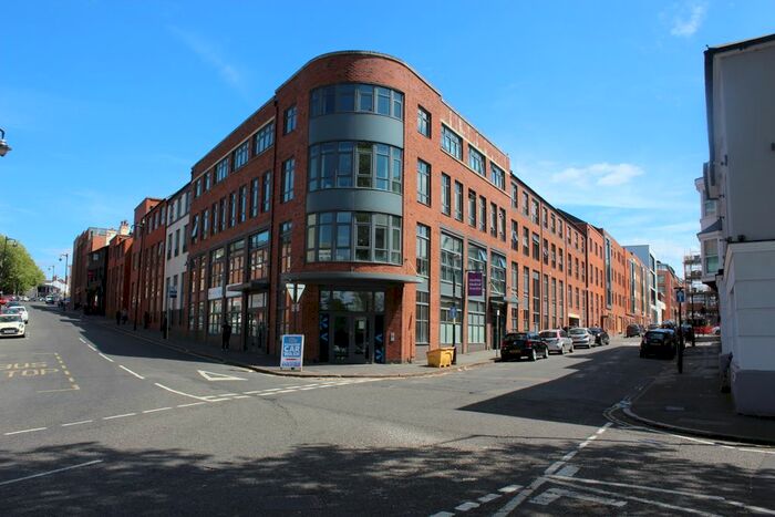 1 Bedroom Flat To Rent In Lion Court, Warstone Lane, Birmingham, West Midlands, B18