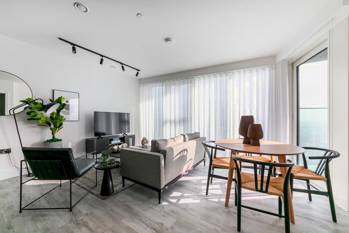 1 Bedroom Flat To Rent In Portal Way, London, W3