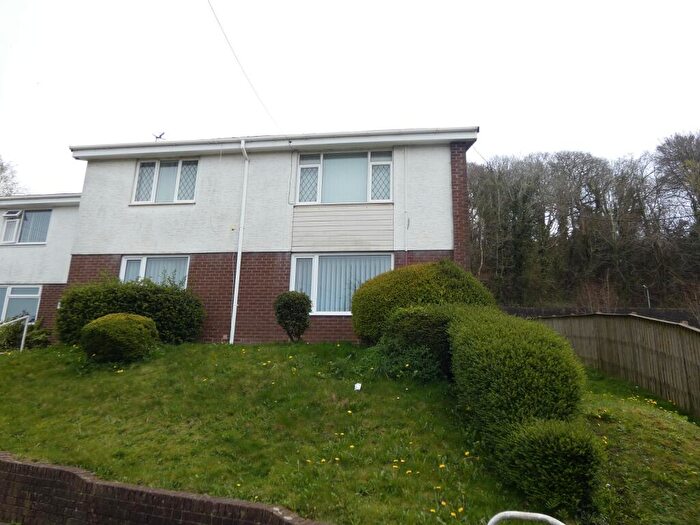2 Bedroom Flat For Sale In Gnoll View, Neath, Neath Port Talbot., SA11
