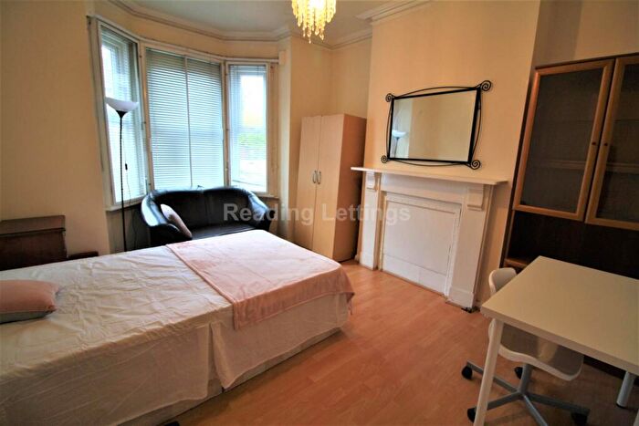 6 Bedroom Terraced House To Rent In London Road, Reading, RG1