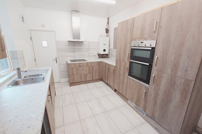 4 Bedroom Terraced House To Rent In Cotswold Street, Liverpool, L7