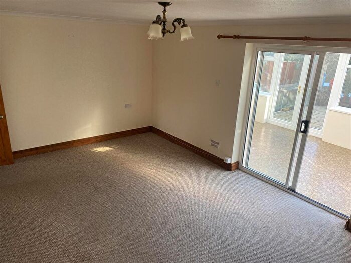 3 Bedroom Terraced House For Sale In Maes Ingli, Newport, SA42