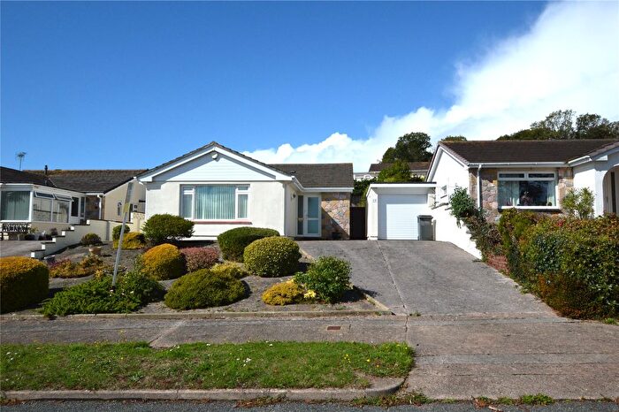 2 Bedroom Detached Bungalow For Sale In Brendons Avenue, Livermead, Torquay, Devon, TQ2