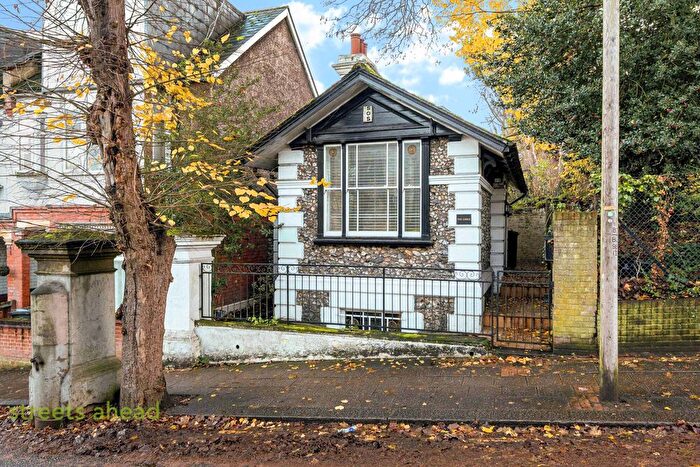 1 Bedroom Detached House To Rent In Southbridge Place, South Croydon, Surrey, CR0