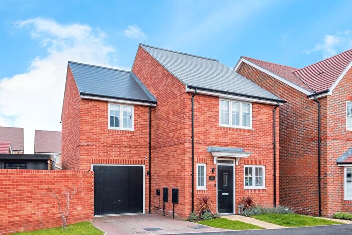 3 Bedroom Detached House For Sale In Hither Derhams, Benson, Wallingford, OX10