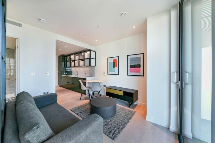 Studio To Rent In Bagshaw Building, Wardian, London E14