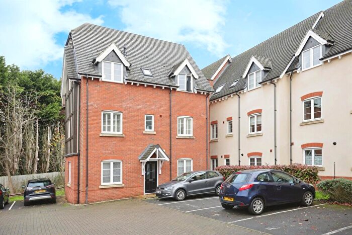 2 Bedroom Apartment For Sale In Laneham Place, Kenilworth, CV8