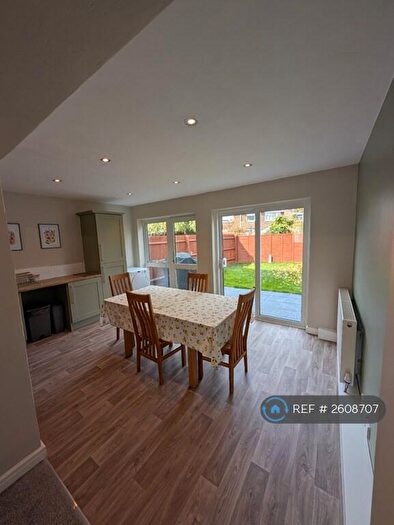 3 Bedroom Terraced House To Rent In Hawthorn Close, Biggleswade, SG18